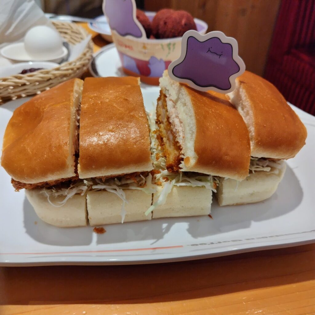 メタモンの明太エビカツパン