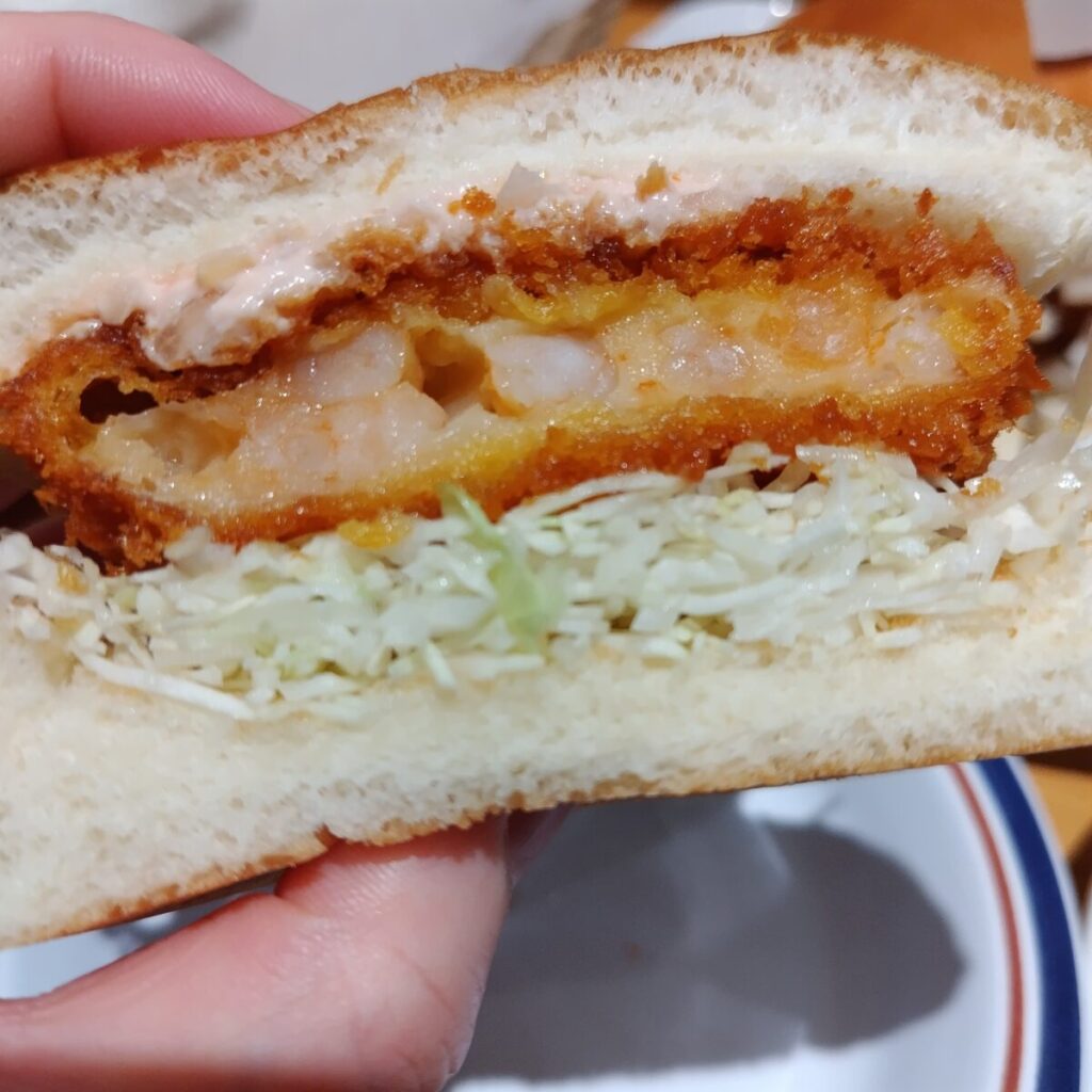 メタモンの明太エビカツパン